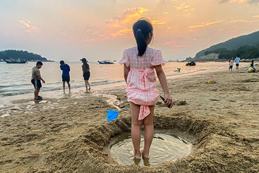 《女孩》