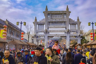 赶庙会