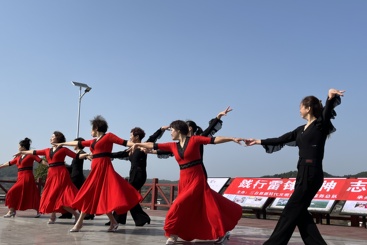 《活力红色》