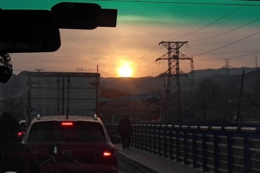 《回家的路上，阳光依然温暖》
