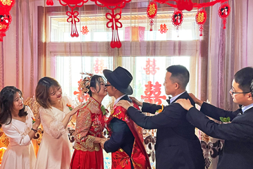 “我们结婚了”