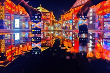《打卡梦幻夜色》