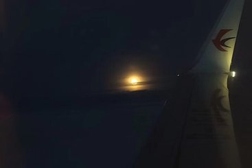 云海上升明月