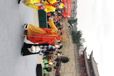 《古城庙会唱大戏》