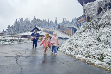 冰雪难阻求学步