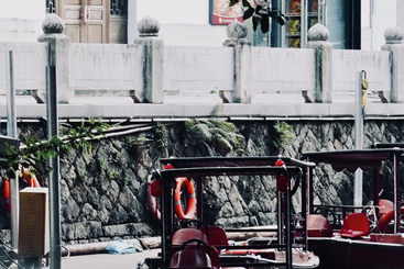 河与岸