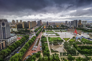 雨后的广场