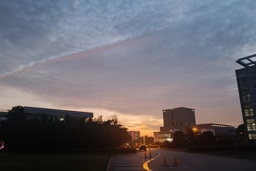 校园内的夕阳