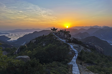 《云台山日落》