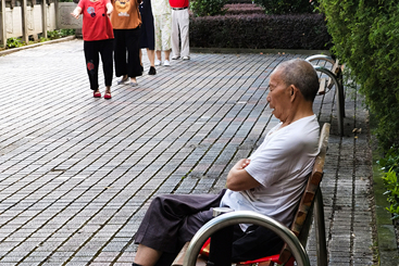 老年男人