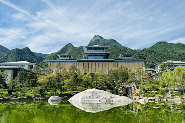 《水天一色》