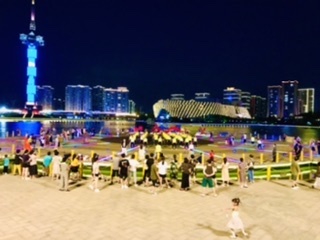 《心有多大 舞台就有多大》