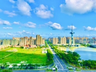 《蓝天白云下水绿盐城》
