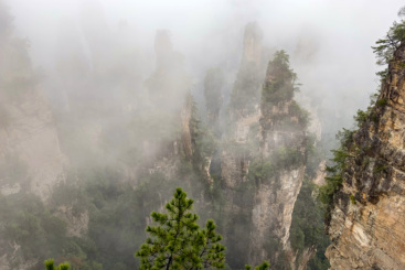 雾锁奇峰