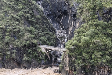 汹涌的峡谷，澎湃的心境