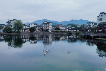 微雨江南