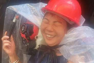 快乐的女工