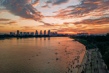 夕照汉江