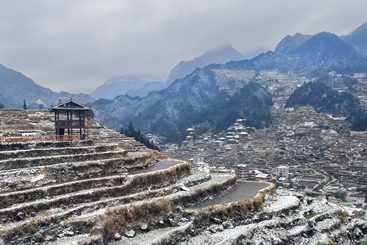 苗寨初雪