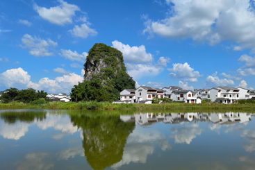 美丽山村