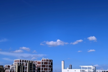 晴空下的新城