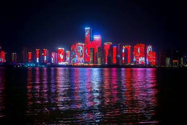 湘江对岸