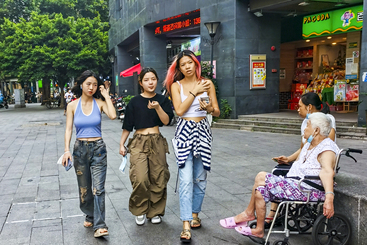 《青春真好》