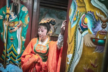 《回眸》