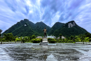 《伟大的转折——娄山关》