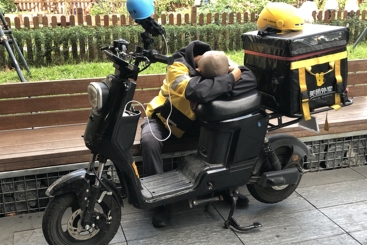 辛苦了外卖小哥