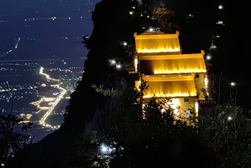 夜瞰华山