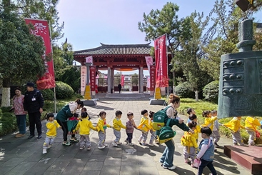 文化传承娃娃抓起