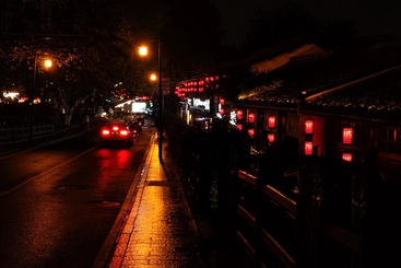 红影天穹