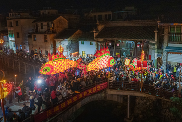 鱼灯盛会