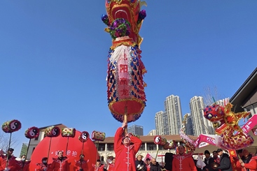 《高龙》