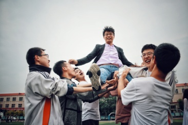 六月教师桃李飞