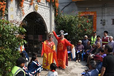 《梨园春色》