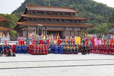 《会聚敢壮山 公祭布洛陀》