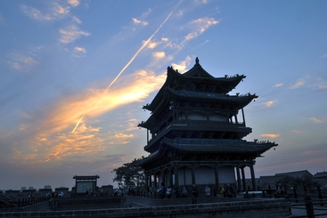 《古城夕阳》