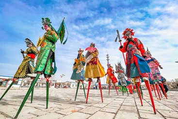 《高跷非遗展风采》