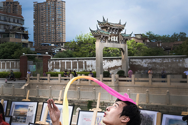 《掌上木偶》