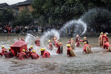 《妈祖“过海”习俗》