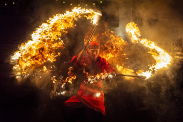 烈焰双棍