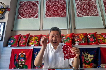 剪纸大师郭如林