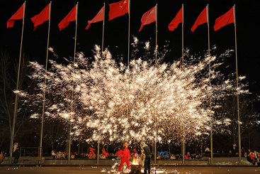打铁花