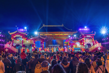 武侯奇庙夜
