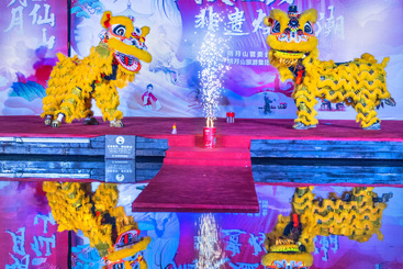 《呼应》