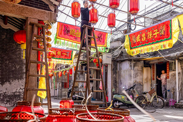挂灯笼，迎新年