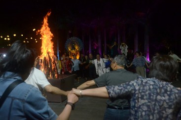 《民族大团结》