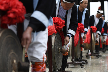 广西河池铜鼓响四方